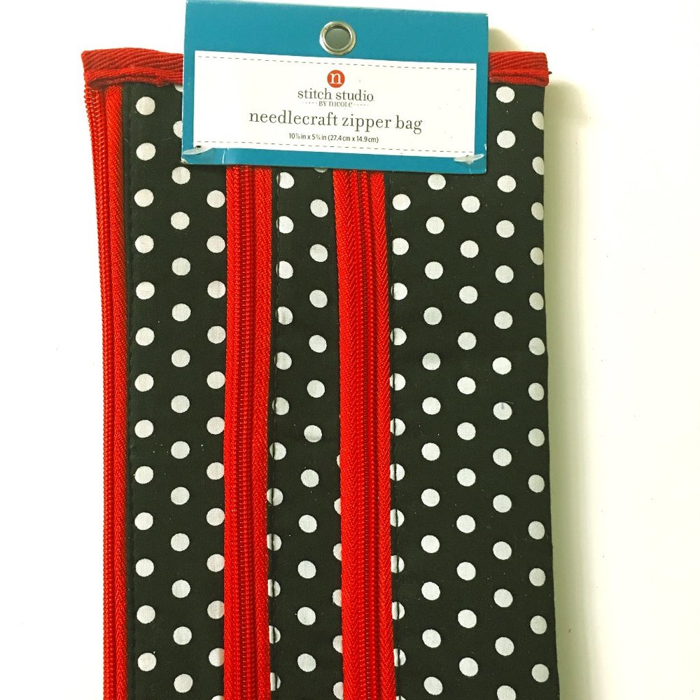 Needlecraft zipper pouch with free crochet hook.